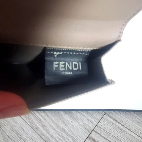 Fendi Small Wallet - Picture 3 of 12